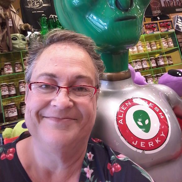 Meet your Posher, Patti - Picture 1 of 1